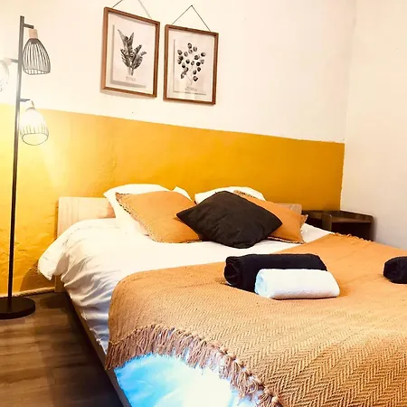 Casa Soleya - Arenes De - Au Coeur De La Cite Romaine شقة